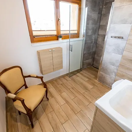 Z Bali - Jacuzzi Sauny Grota Solna-teznia Поронин