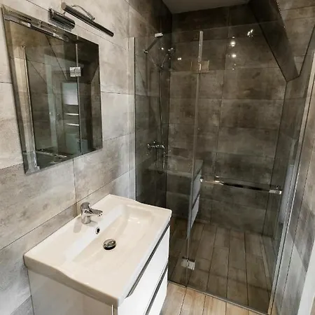 Z Bali - Jacuzzi Sauny Grota Solna-teznia Поронин