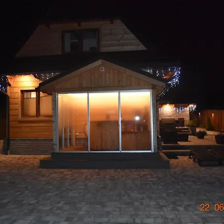Z Bali - Jacuzzi Sauny Grota Solna-teznia Поронин